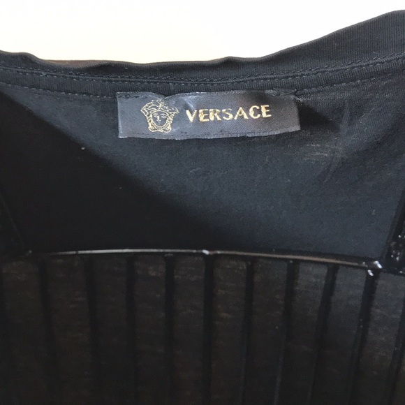 GIANNI VERSACE Black & Gold Beaded Medusa T-Shirt - Picture 4 of 9